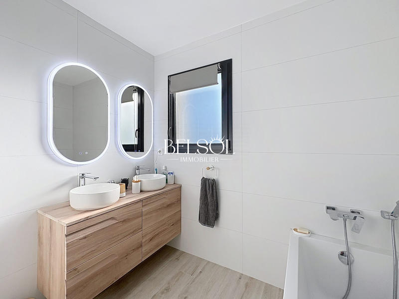 Villa - 140 m² - 5 pièces