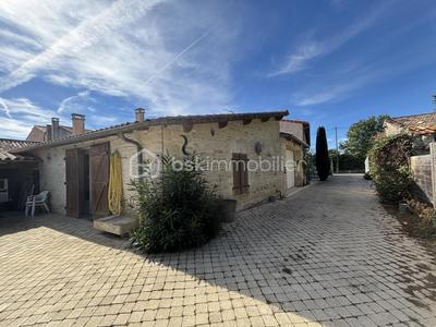 Demeure - 250 m² - 7 pièces