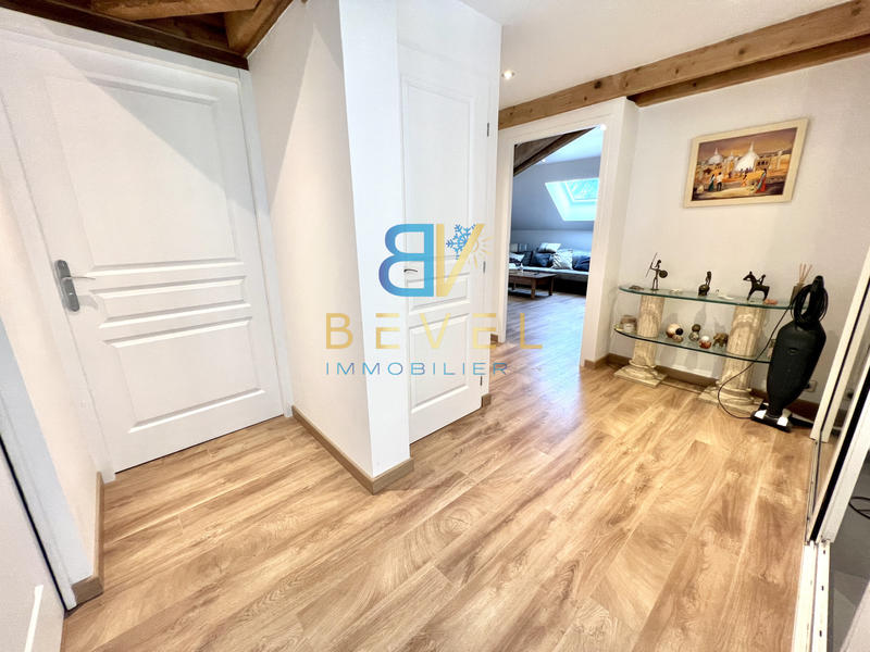 Propriété - 446 m² - 12 pièces