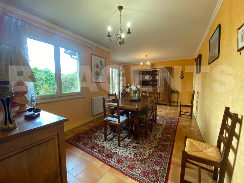 Pavillon - 172 m² - 8 pièces