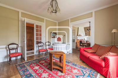 Maison - 185 m² - 7 pièces