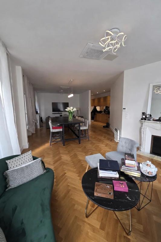 Appartement - 128 m² - 5 pièces