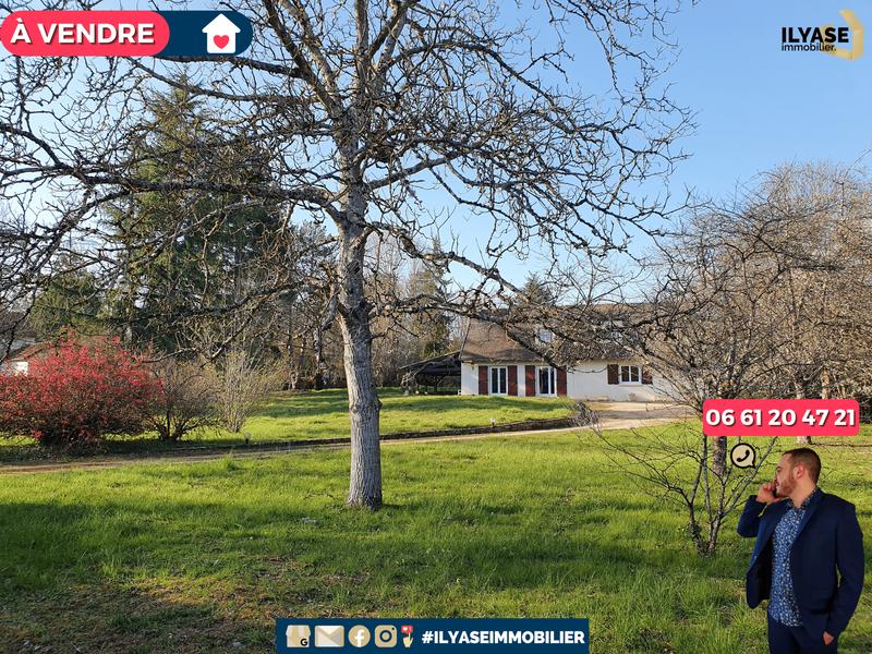 Maison - 162 m² - 8 pièces