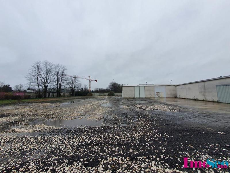 Terrain industriel - 1 428 m²