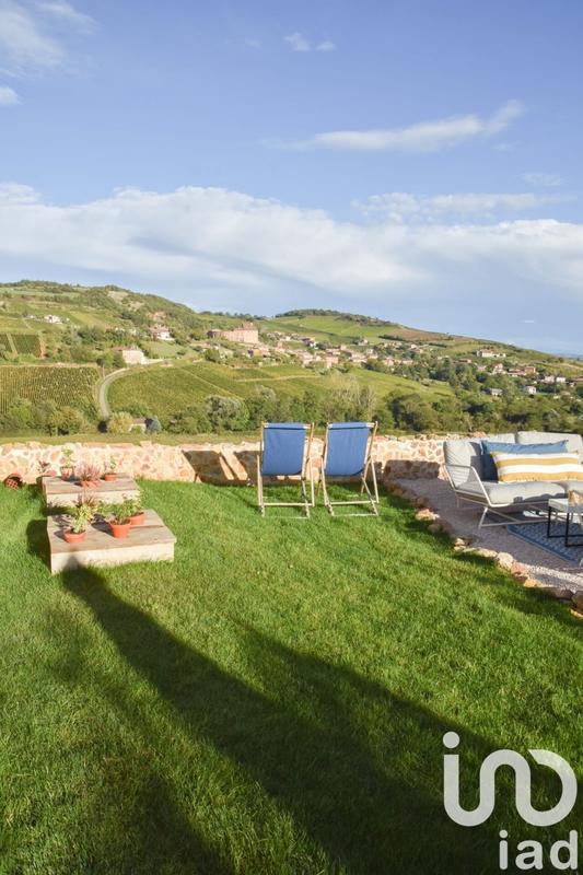 Maison - 198 m² - 8 pièces