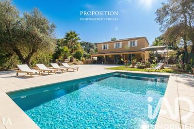 Maison - 158 m² - 5 pièces