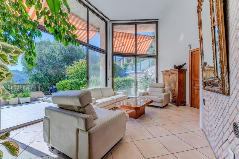 Maison - 276 m² - 5 pièces