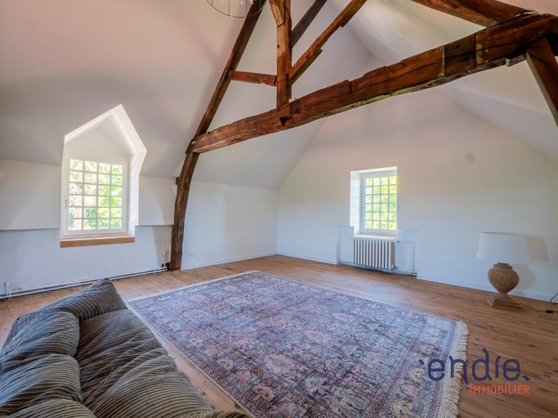 Maison - 450 m² - 16 pièces