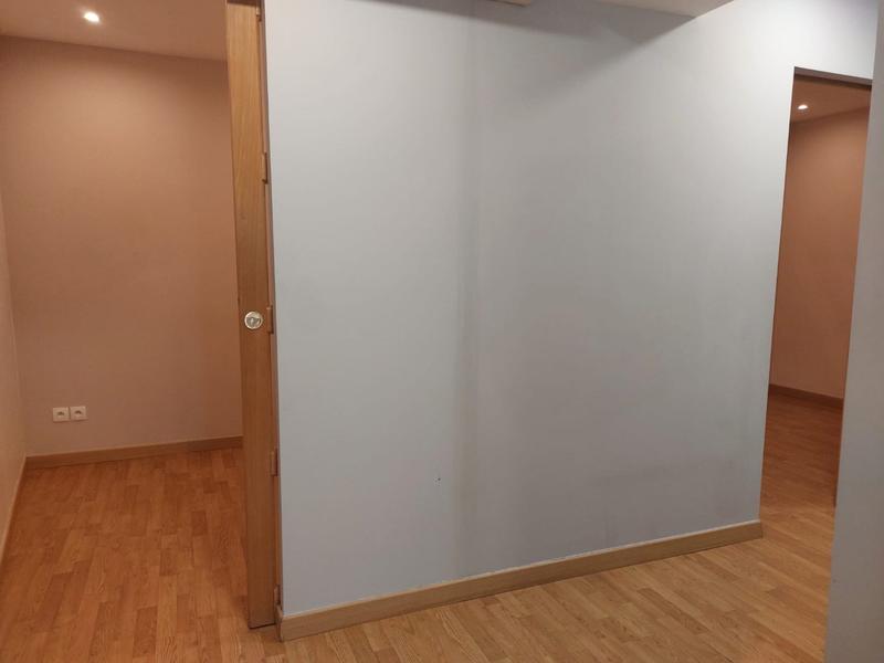 Local d'activités - 168 m² - 5 pièces