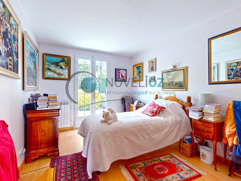 Maison - 291 m² - 9 pièces