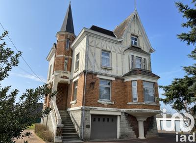 Maison - 250 m² - 13 pièces