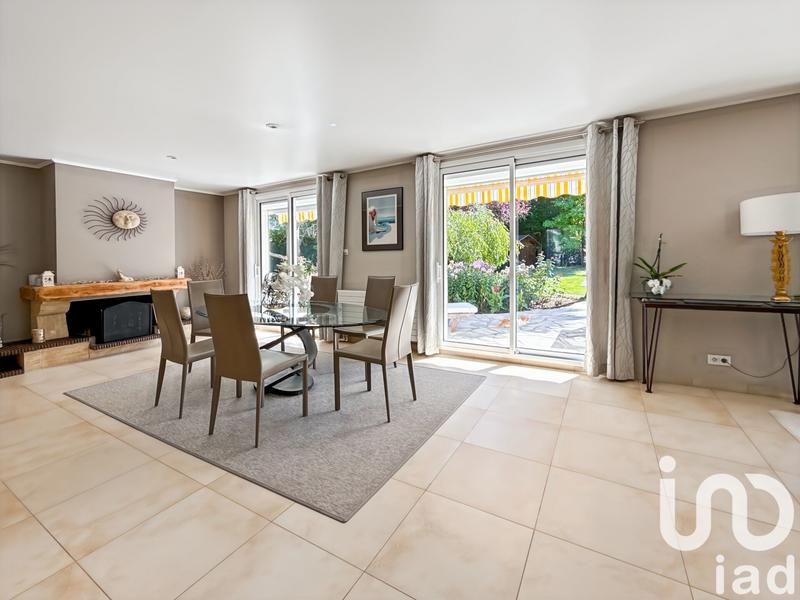 Maison - 180 m² - 7 pièces