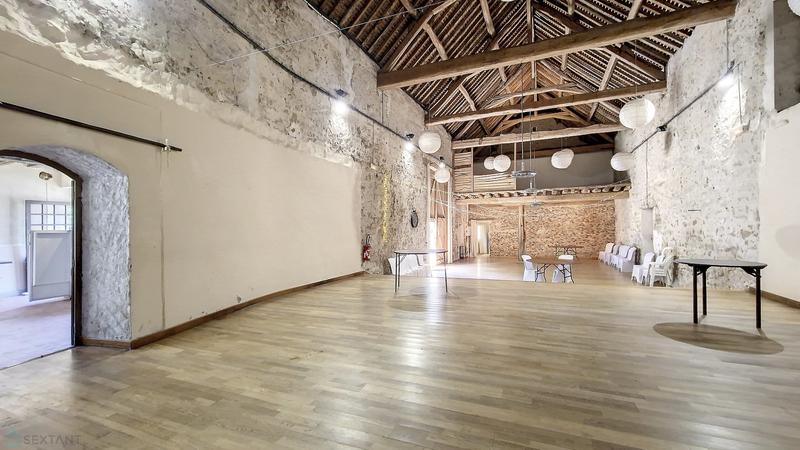 Propriété - 1 004 m² - 28 pièces