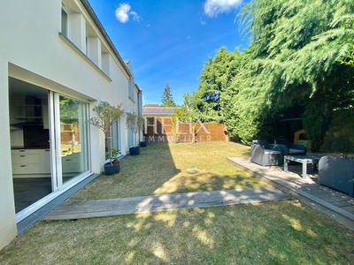 Maison - 165 m² - 7 pièces