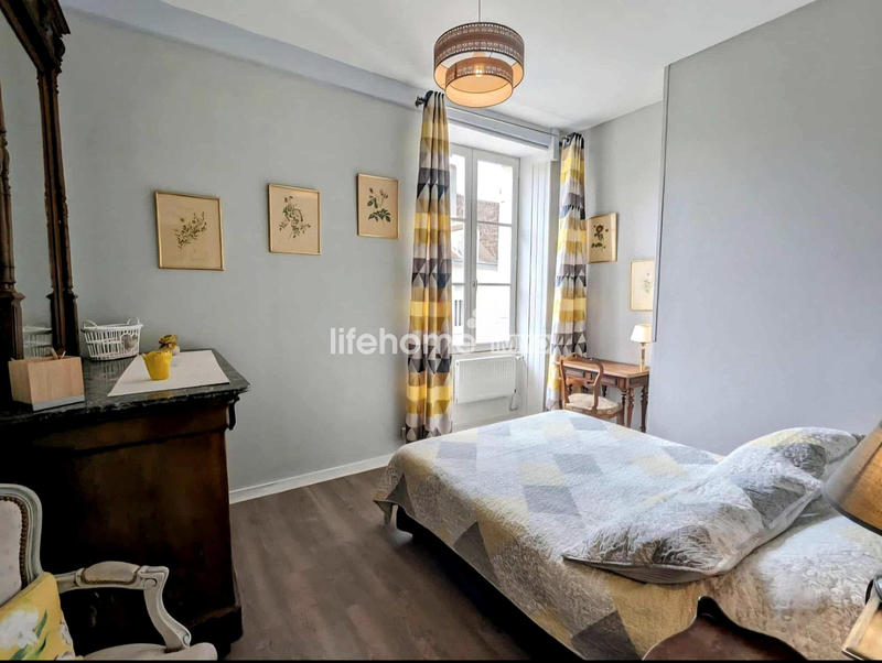 Villa - 185 m² - 6 pièces