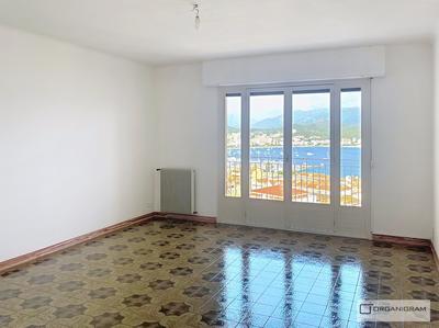 Appartement - 93 m² - 4 pièces