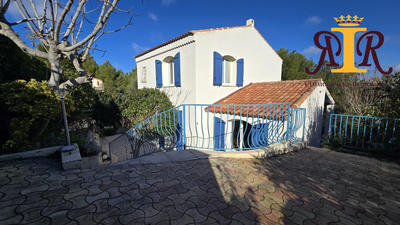 Maison traditionnelle - 140 m² - 6 pièces