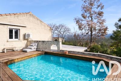 Maison - 140 m² - 5 pièces