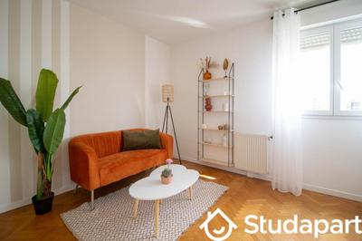 Chambre - 15 m² - 1 pièce