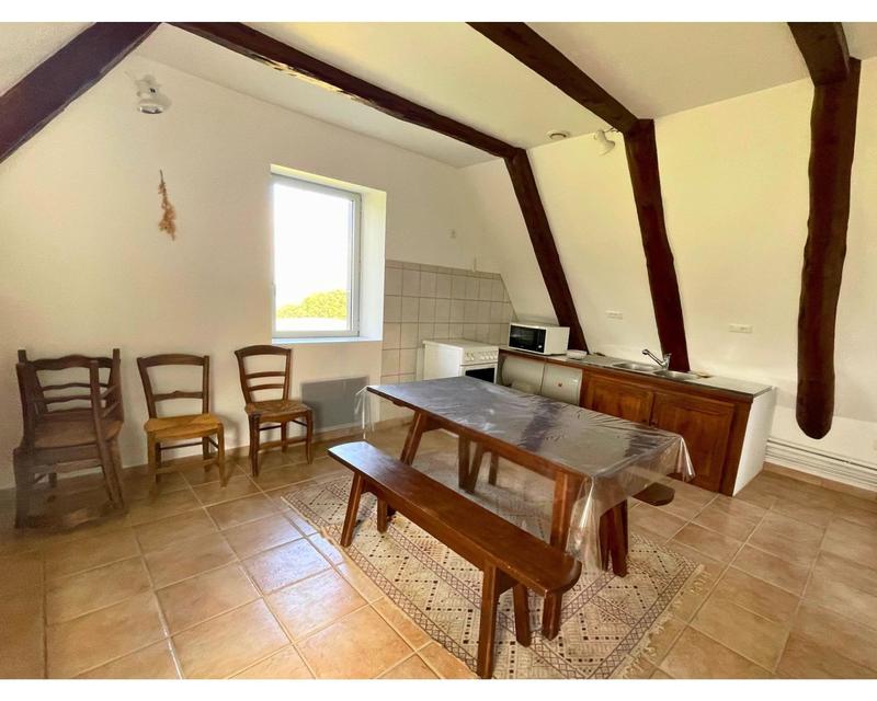 Maison - 300 m² - 20 pièces