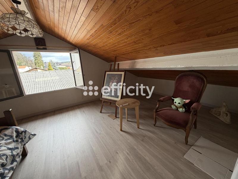 Maison - 200 m² - 10 pièces