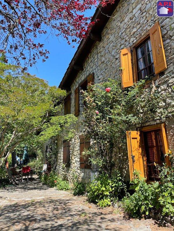 Maison - 91 m² - 6 pièces