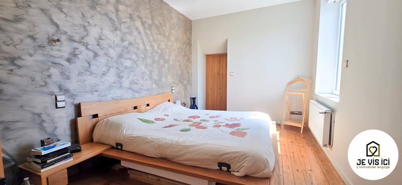 Maison - 220 m² - 8 pièces