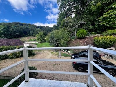 Maison - 200 m² - 7 pièces