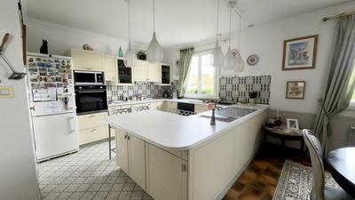 Demeure - 216 m² - 7 pièces