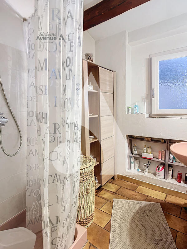 Appartement - 75 m² - 3 pièces