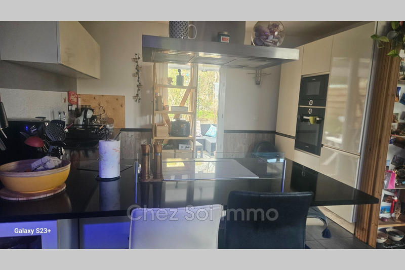 Villa - 90 m² - 4 pièces