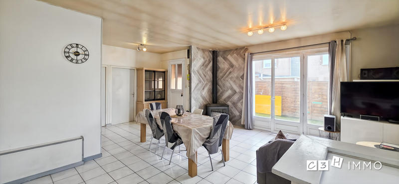 Maison - 80 m² - 4 pièces