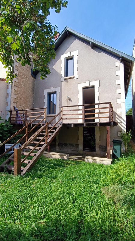 Maison - 121 m² - 5 pièces