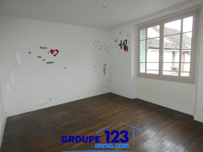 Maison - 105 m² - 4 pièces