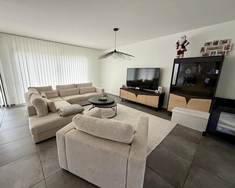 Maison contemporaine - 204 m² - 7 pièces