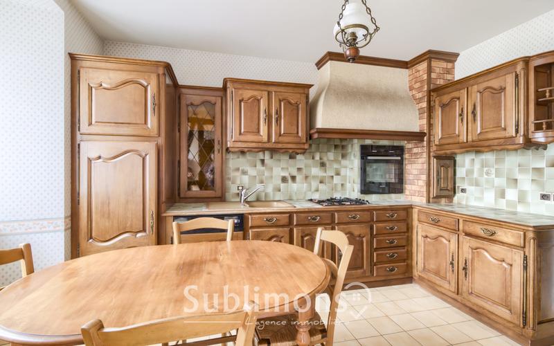 Maison ancienne - 164 m² - 8 pièces