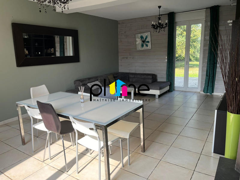 Maison - 200 m² - 7 pièces