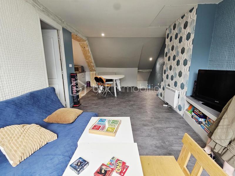 Maison traditionnelle - 250 m² - 8 pièces