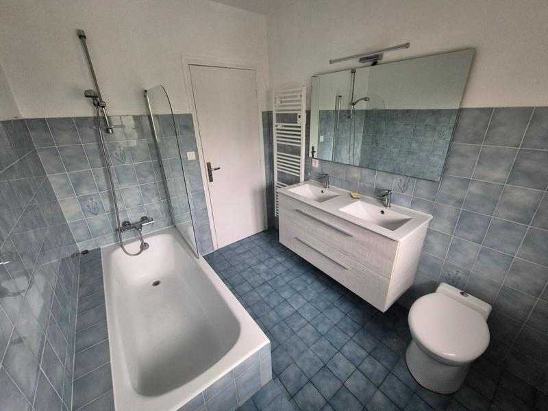 Maison - 99 m² - 4 pièces