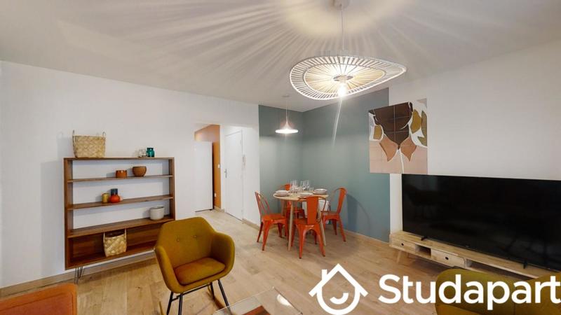 Chambre - 11 m² - 1 pièce