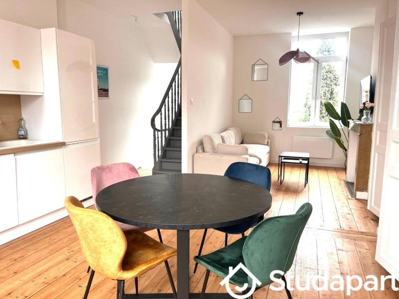 Chambre - 70 m² - 1 pièce