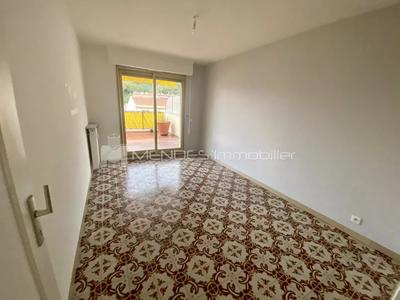 Appartement - 77 m² - 3 pièces