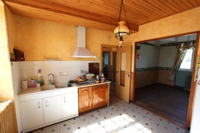 Propriété - 107 m² - 6 pièces