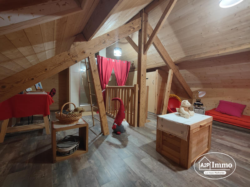 Maison - 170 m² - 10 pièces