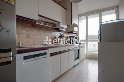 Appartement - 77 m² - 4 pièces