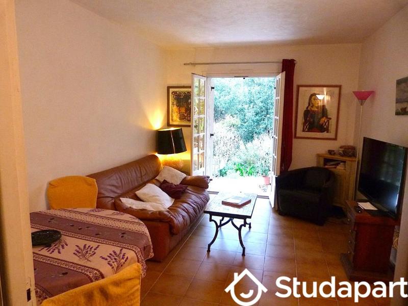 Chambre - 9 m² - 1 pièce