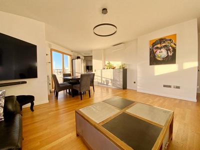 Appartement - 85 m² - 4 pièces