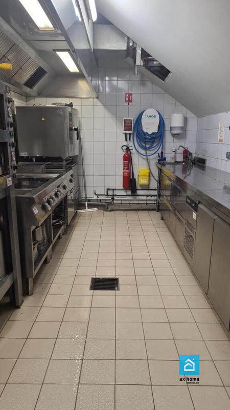 Local commercial - 358 m²