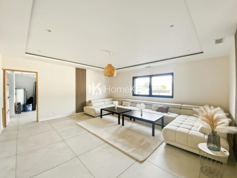 Maison - 174 m² - 5 pièces