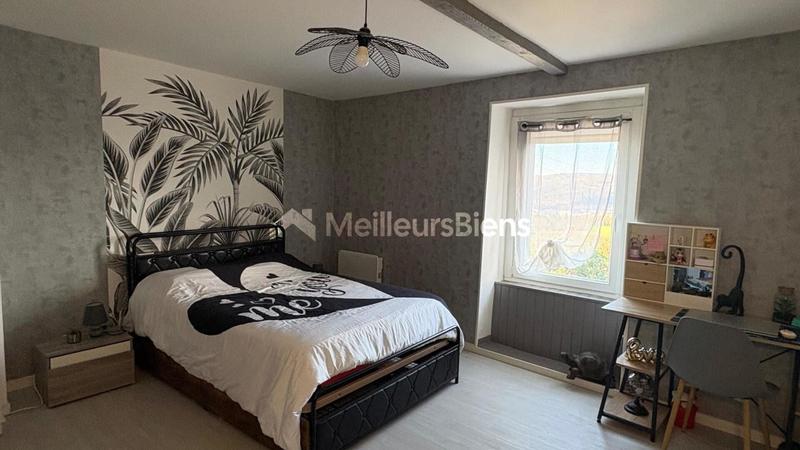 Maison - 159 m² - 7 pièces